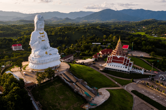 Wat Huay pla kang