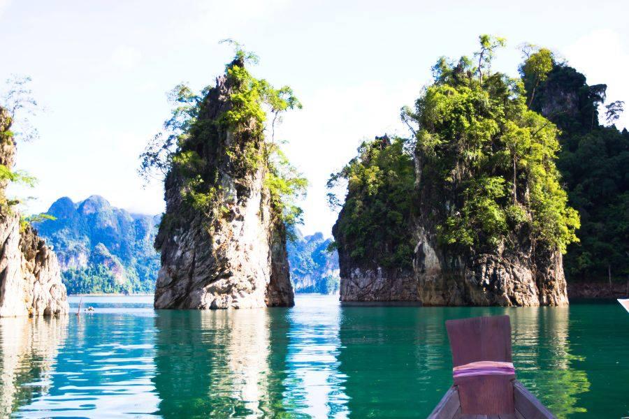 Private Transfers vs. Public Buses: Which is Best for Krabi to Khao Sok?