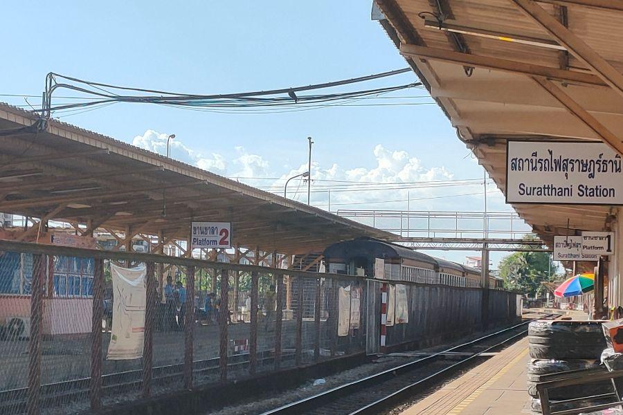 Comparing Travel Times and Costs: Krabi to Surat Thani by Bus, Train, or Private Car