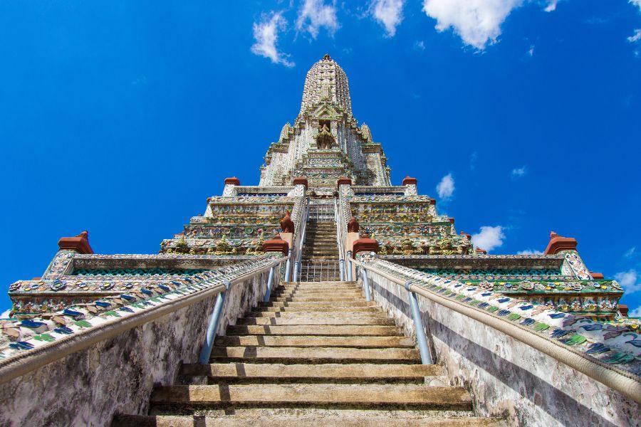 How to Travel Overnight from Ao Nang to Bangkok: Best Night Bus Services and Tips