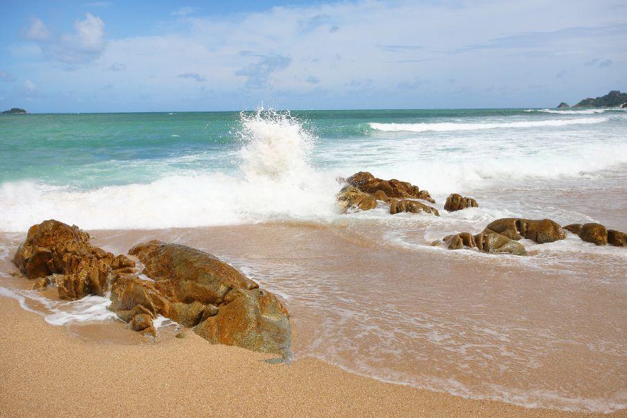 When is the Best Time to Travel from Krabi to Phuket? Weather and Seasonal Tips