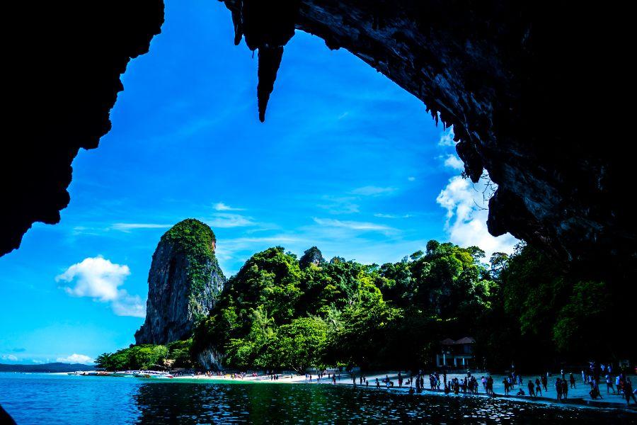 Koh Chang vs Krabi: Which Thai Destination Is Better for Your Trip?